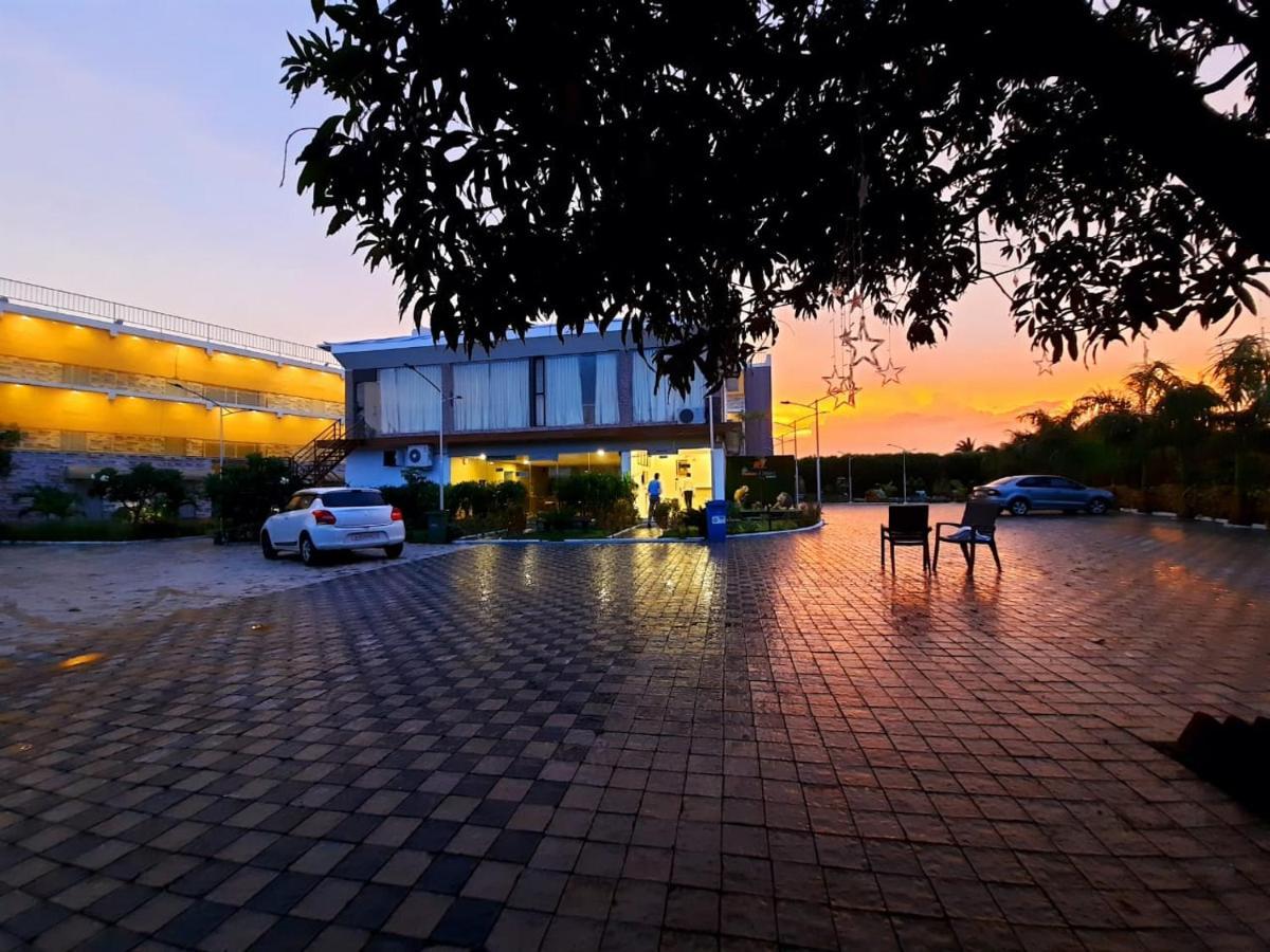 Carina Retreat Resort Sasan Gir Buitenkant foto