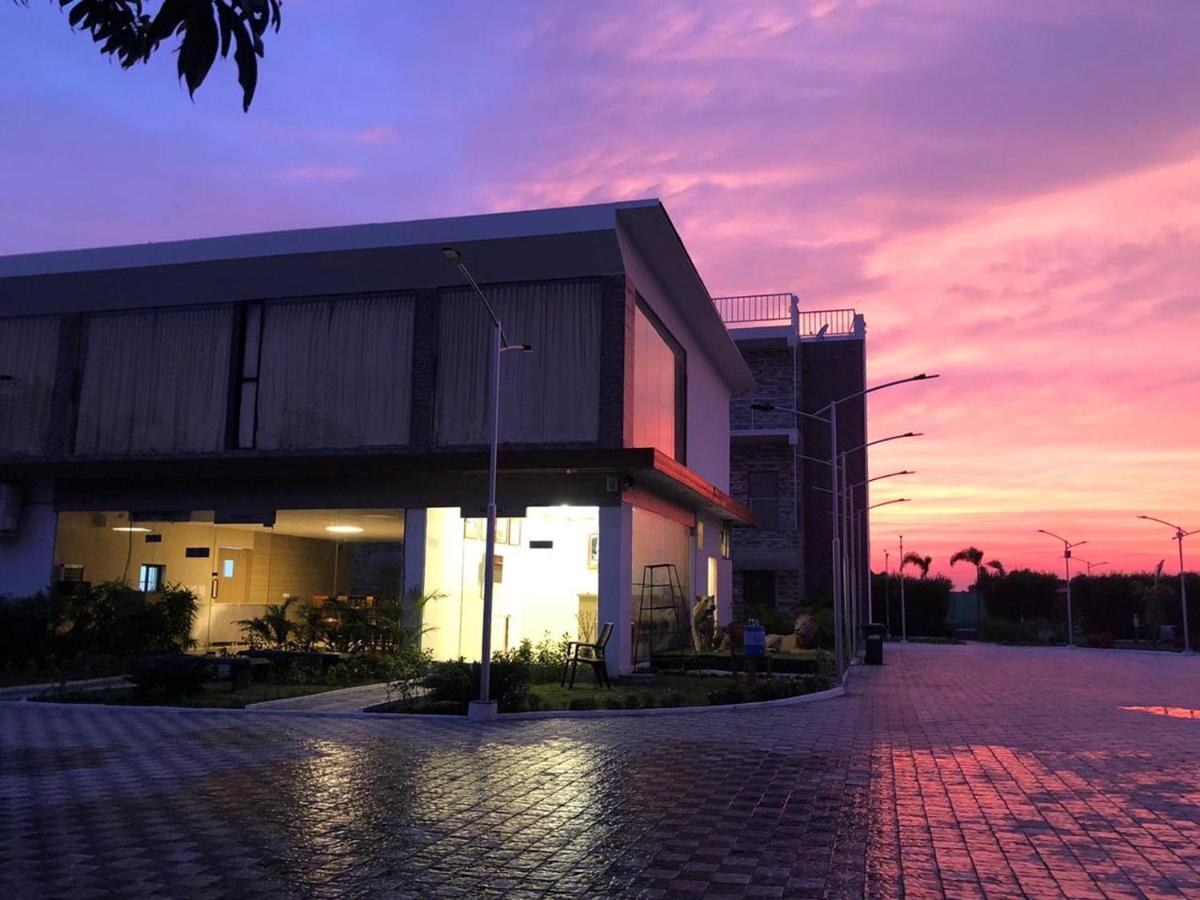Carina Retreat Resort Sasan Gir Buitenkant foto