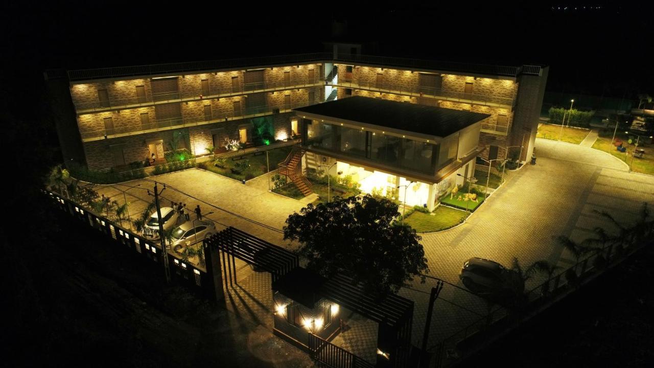 Carina Retreat Resort Sasan Gir Buitenkant foto